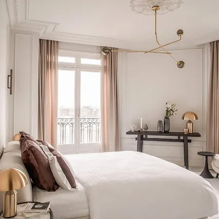 Avenue Des Champs-elysees Apartment Paris